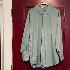 Van Heusen Men's Poplin Wrinkle Free Dress Shirt Size Big 18-1/2; 34/35 2XL/3XL